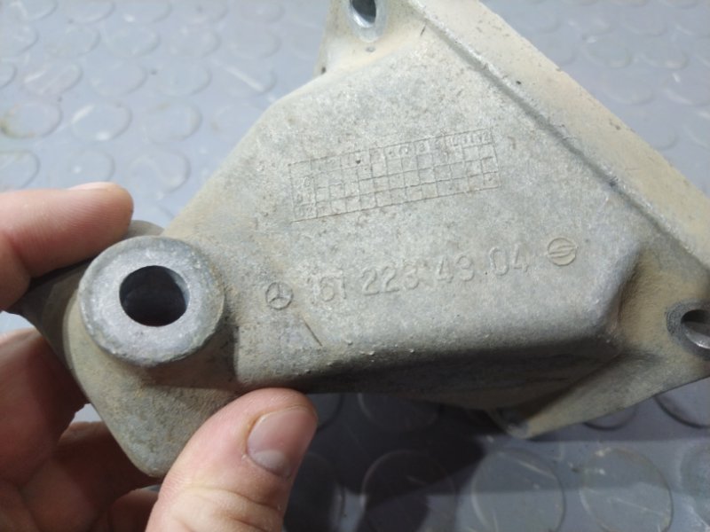 Кронштейн двигателя, 2000 рублей, Красноярск