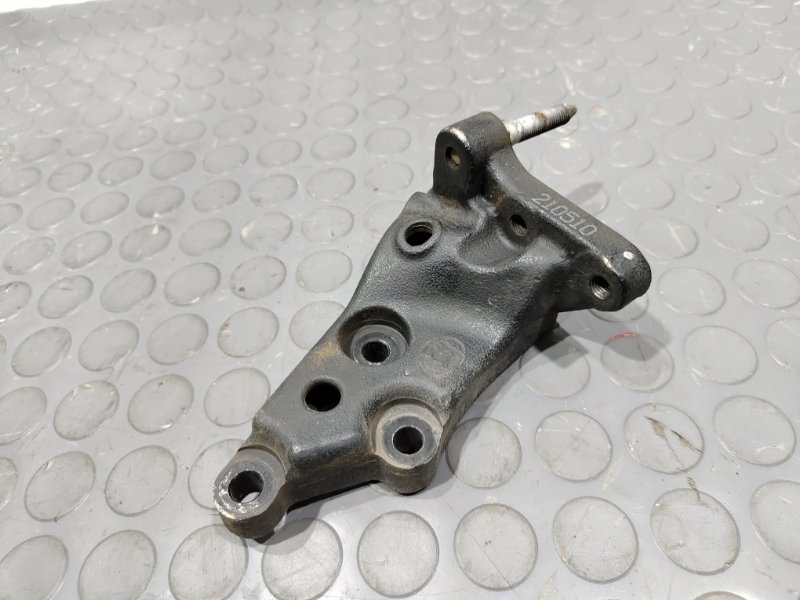 Кронштейн, 1200 рублей, Красноярск