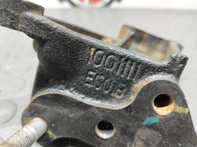 Кронштейн, 1200 рублей, Красноярск