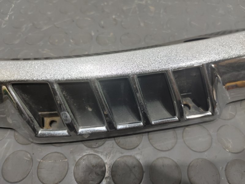 Решетка под лобовое стекло, 2000 рублей, Красноярск