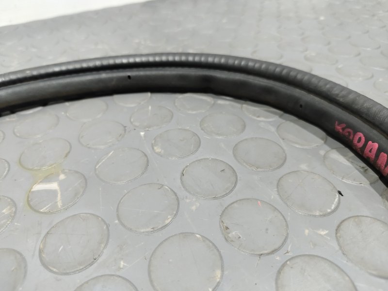 уплотнительная резинка решетки под лобовое сткло, 500 рублей, Красноярск