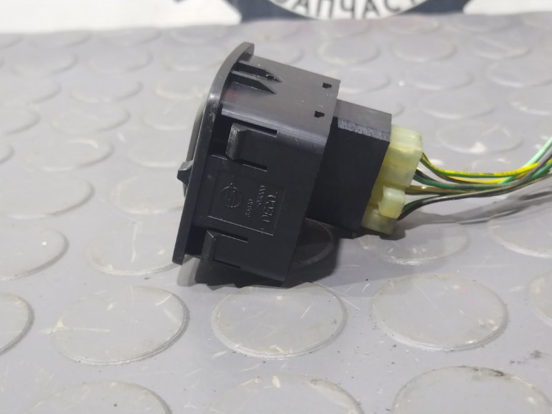 Блок управления зеркалами, 1000 рублей, Красноярск