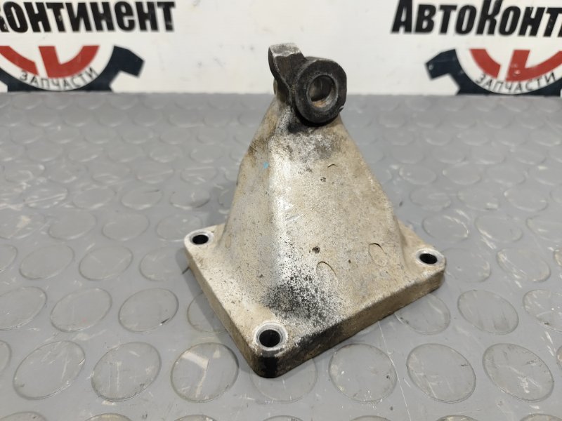 Кронштейн двигателя, 500 рублей, Красноярск