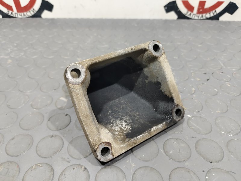 Кронштейн двигателя, 500 рублей, Красноярск