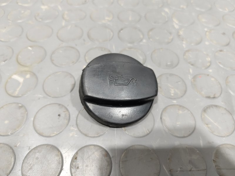 Крышка маслозаливной горловины, 1000 рублей, Красноярск