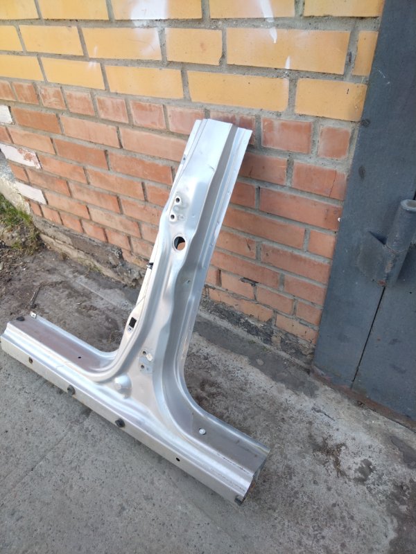 Стойка кузова, 2000 рублей, Красноярск