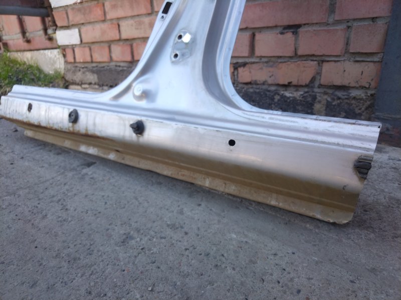 Стойка кузова, 2000 рублей, Красноярск