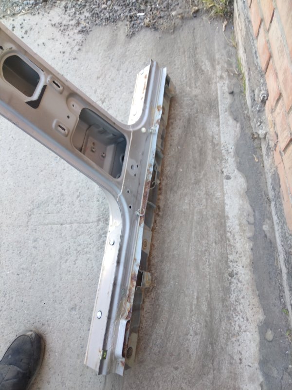 Стойка кузова, 2000 рублей, Красноярск