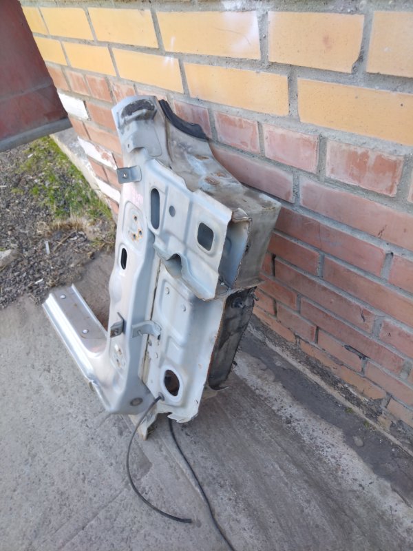 Стойка кузова, 2000 рублей, Красноярск