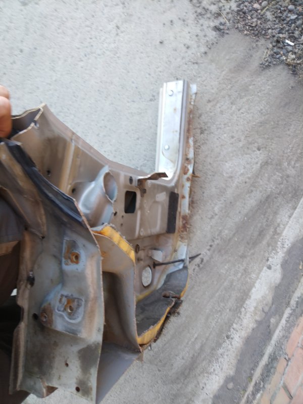 Стойка кузова, 2000 рублей, Красноярск