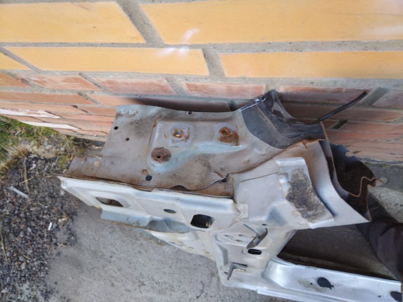 Стойка кузова, 2000 рублей, Красноярск