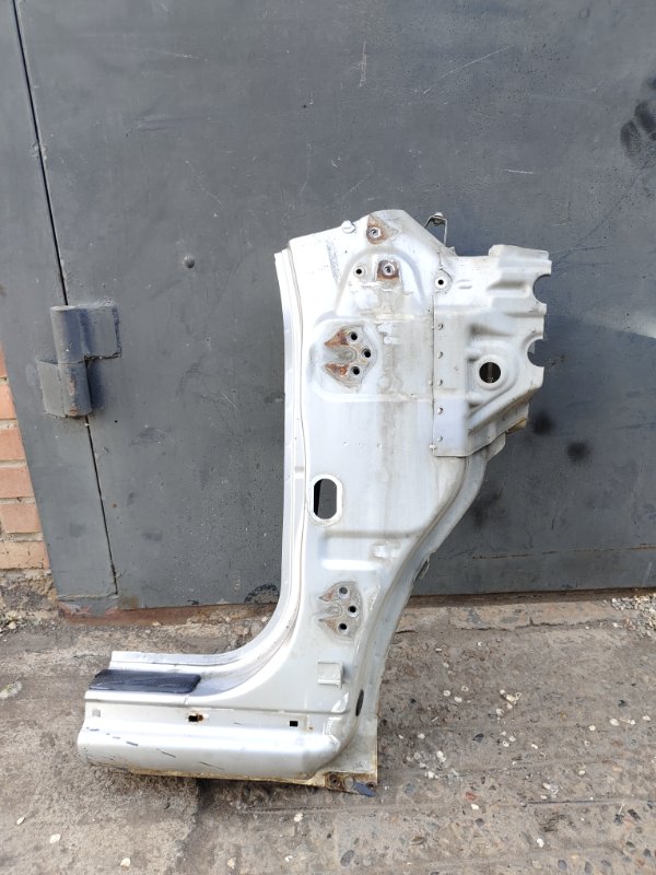 Стойка кузова, 2000 рублей, Красноярск