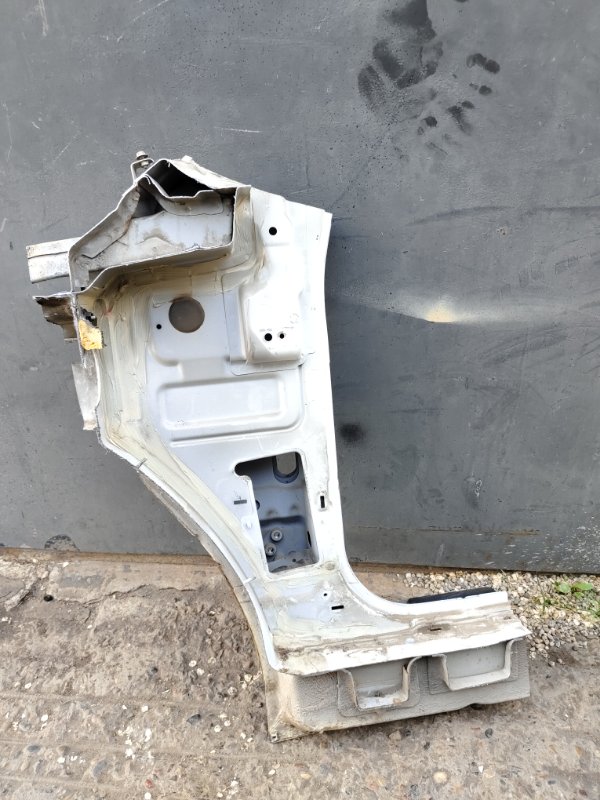 Стойка кузова, 2000 рублей, Красноярск