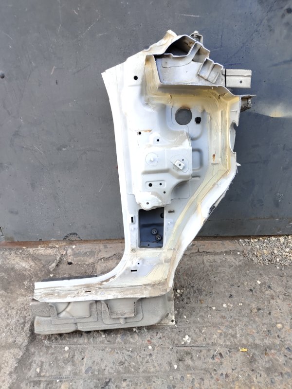 Стойка кузова, 2000 рублей, Красноярск