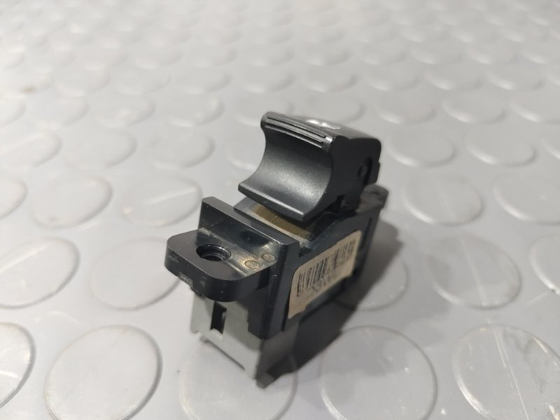 Кнопка стеклоподъемника, 500 рублей, Красноярск