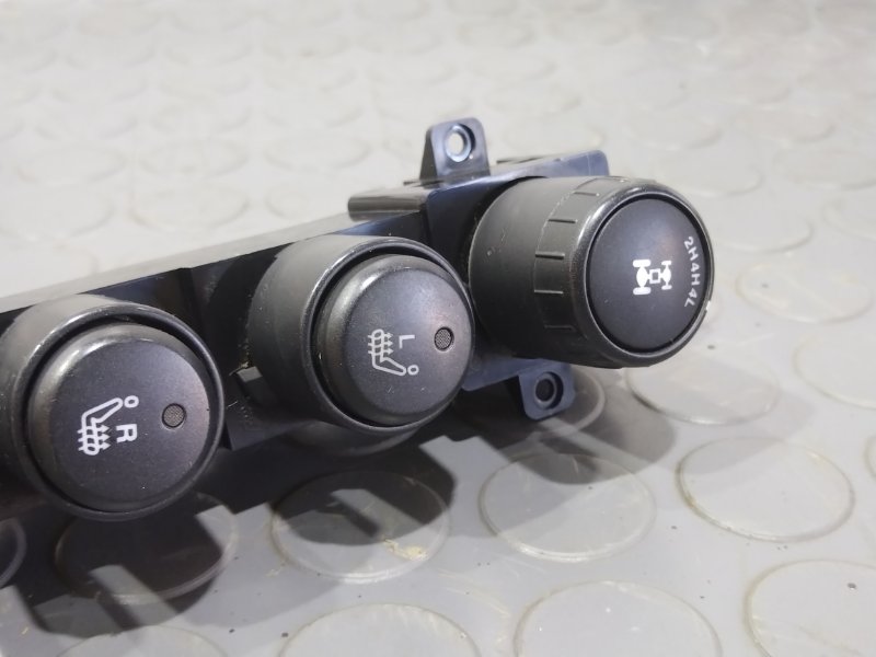 Кнопки в салон, 1000 рублей, Красноярск