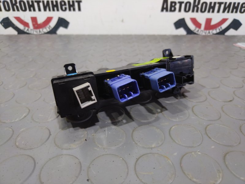 Кнопки в салон, 1000 рублей, Красноярск