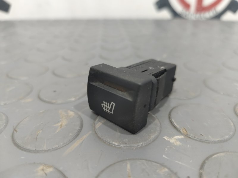 Кнопка обогрева сидений, 300 рублей, Красноярск