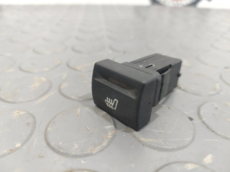 Кнопка обогрева сидений, 300 рублей, Красноярск