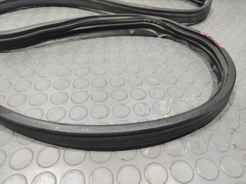 Уплотнительная резинка боковой двери, 1000 рублей, Красноярск