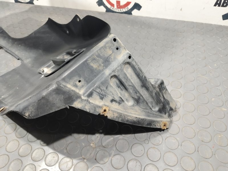 Подкрылок, 1000 рублей, Красноярск