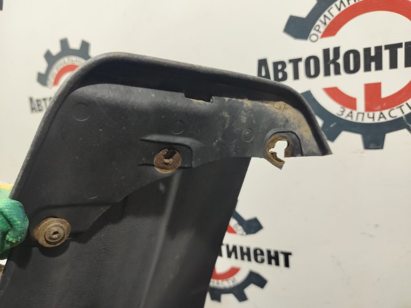 Подкрылок, 1000 рублей, Красноярск