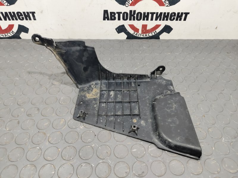 Подкрылок, 500 рублей, Красноярск