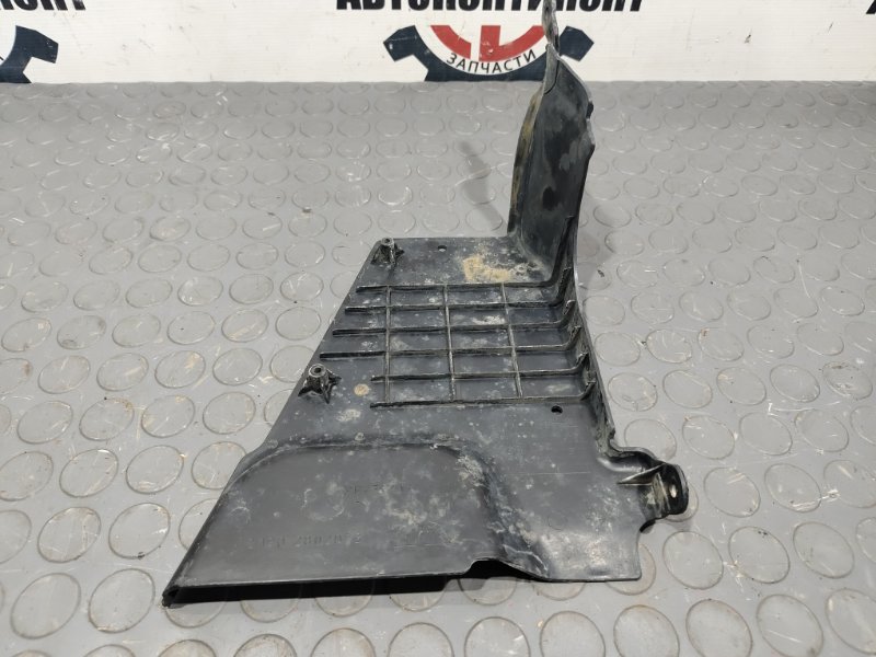 Подкрылок, 500 рублей, Красноярск