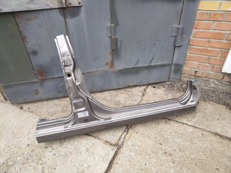 Стойка кузова, 3500 рублей, Красноярск