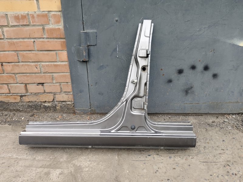 Стойка кузова, 2000 рублей, Красноярск