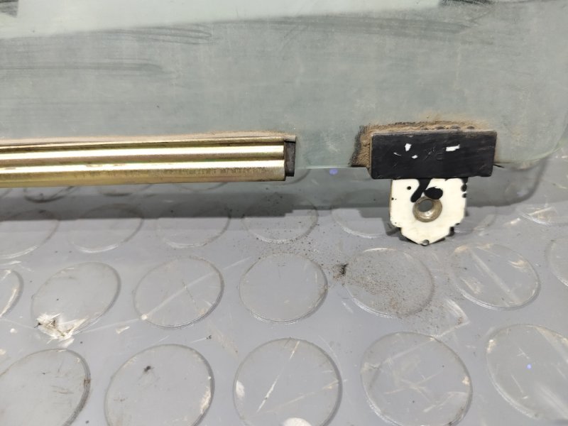 Стекло боковое, 2000 рублей, Красноярск