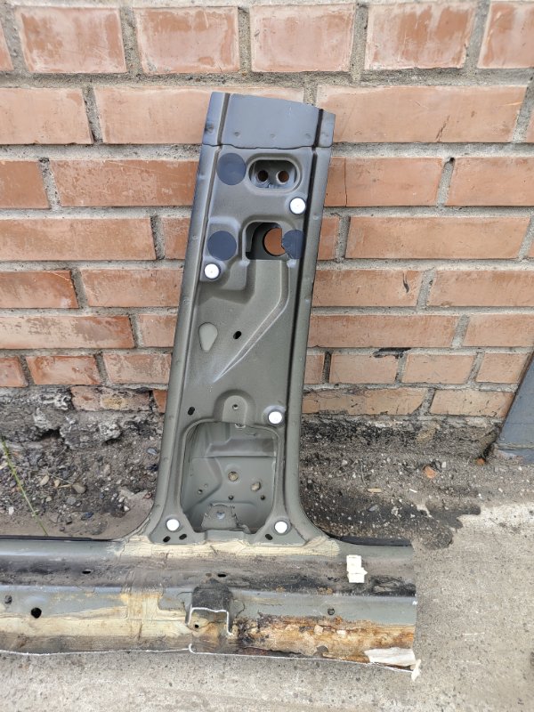 Стойка кузова, 2000 рублей, Красноярск