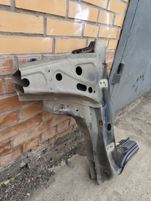 Стойка кузова, 2000 рублей, Красноярск