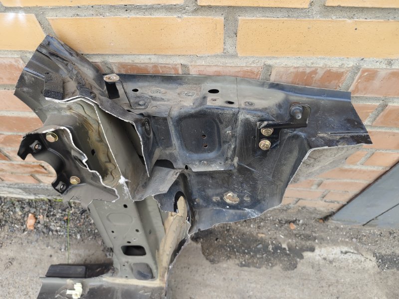 Стойка кузова, 2000 рублей, Красноярск