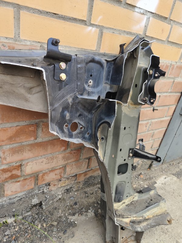 Стойка кузова, 2000 рублей, Красноярск