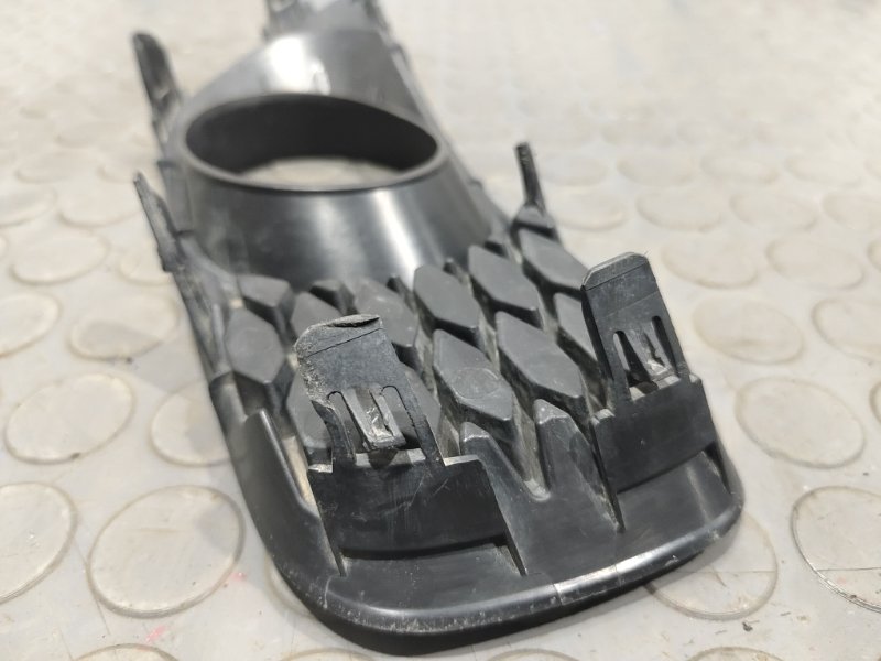 Накладка противотуманной фары, 500 рублей, Красноярск