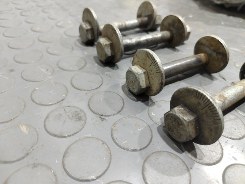 Болт развальный, 1200 рублей, Красноярск