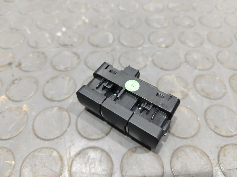 Кнопка открывания багажника, 500 рублей, Красноярск