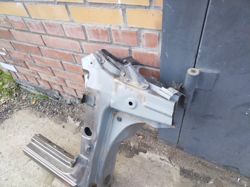 Стойка кузова, 2000 рублей, Красноярск