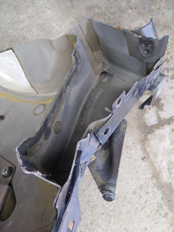 Стойка кузова, 2000 рублей, Красноярск