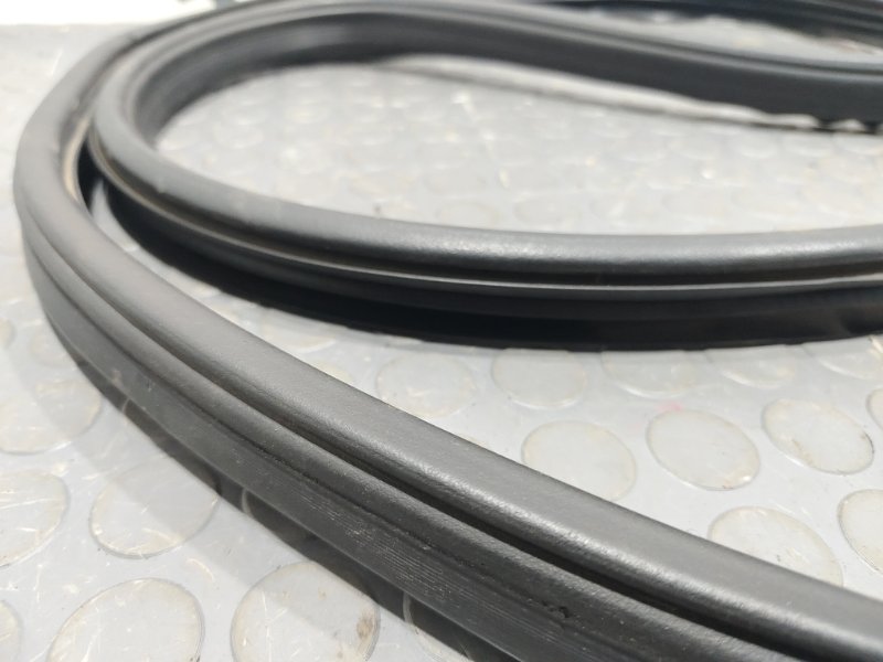 Уплотнительная резинка боковой двери, 1000 рублей, Красноярск