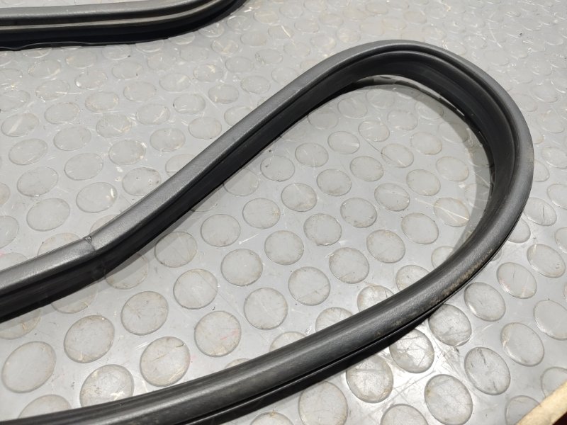 Уплотнительная резинка боковой двери, 1000 рублей, Красноярск