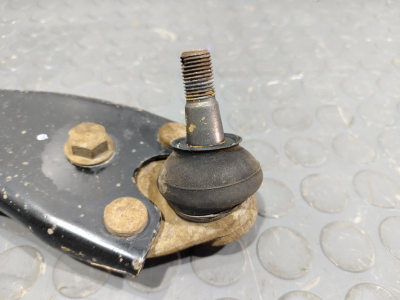 Рычаг подвески нижний, 2500 рублей, Красноярск