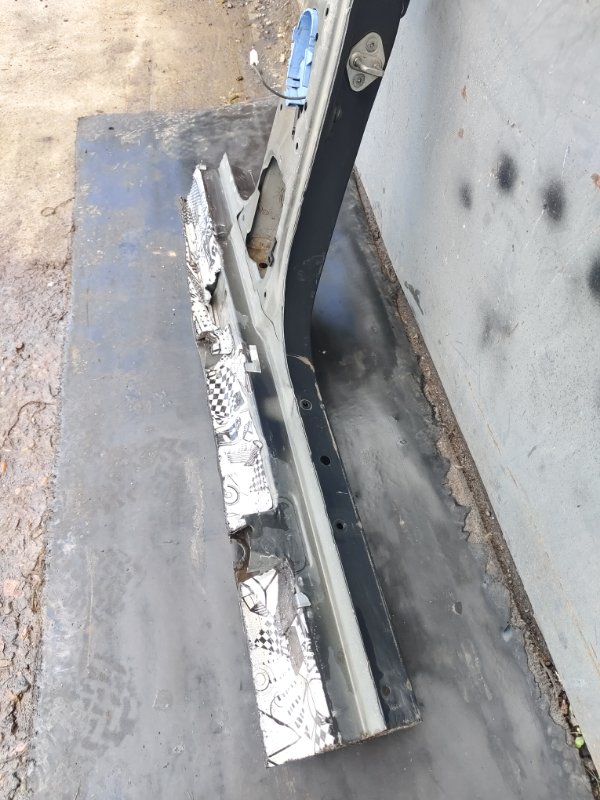 Стойка кузова, 2000 рублей, Красноярск