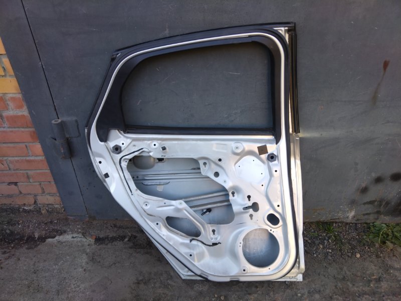 Дверь боковая, 27000 рублей, Красноярск