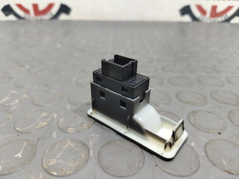 Кнопка стеклоподъемника, 500 рублей, Красноярск