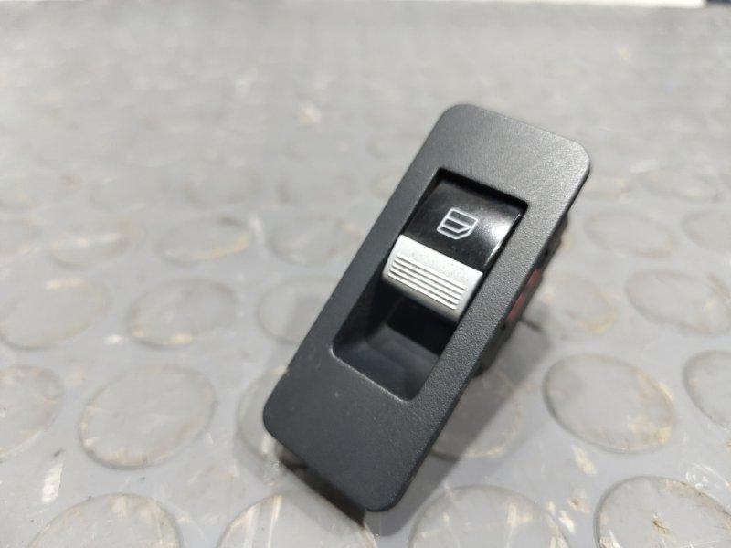 Кнопка стеклоподъемника, 500 рублей, Красноярск