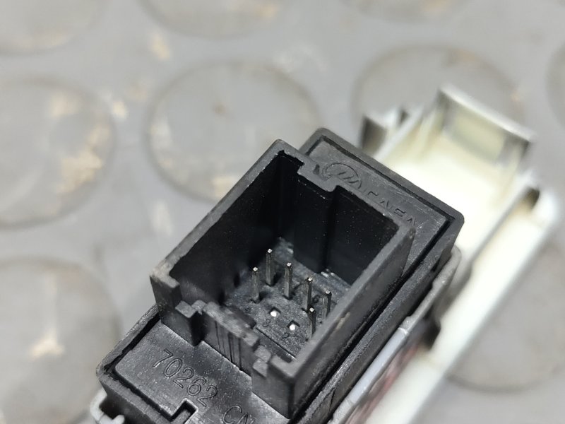 Кнопка стеклоподъемника, 500 рублей, Красноярск