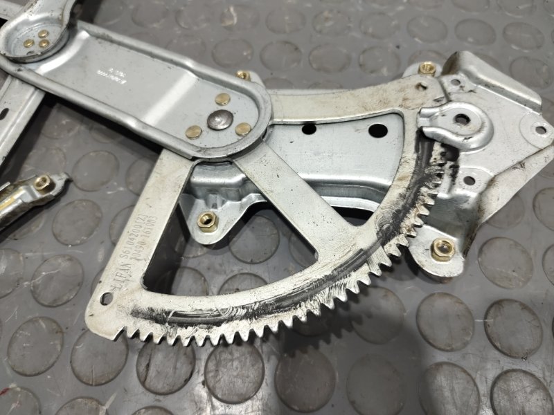 Стеклоподъемник, 2300 рублей, Красноярск