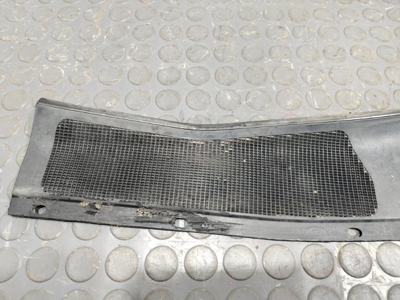 Решетка под лобовое стекло, 1000 рублей, Красноярск